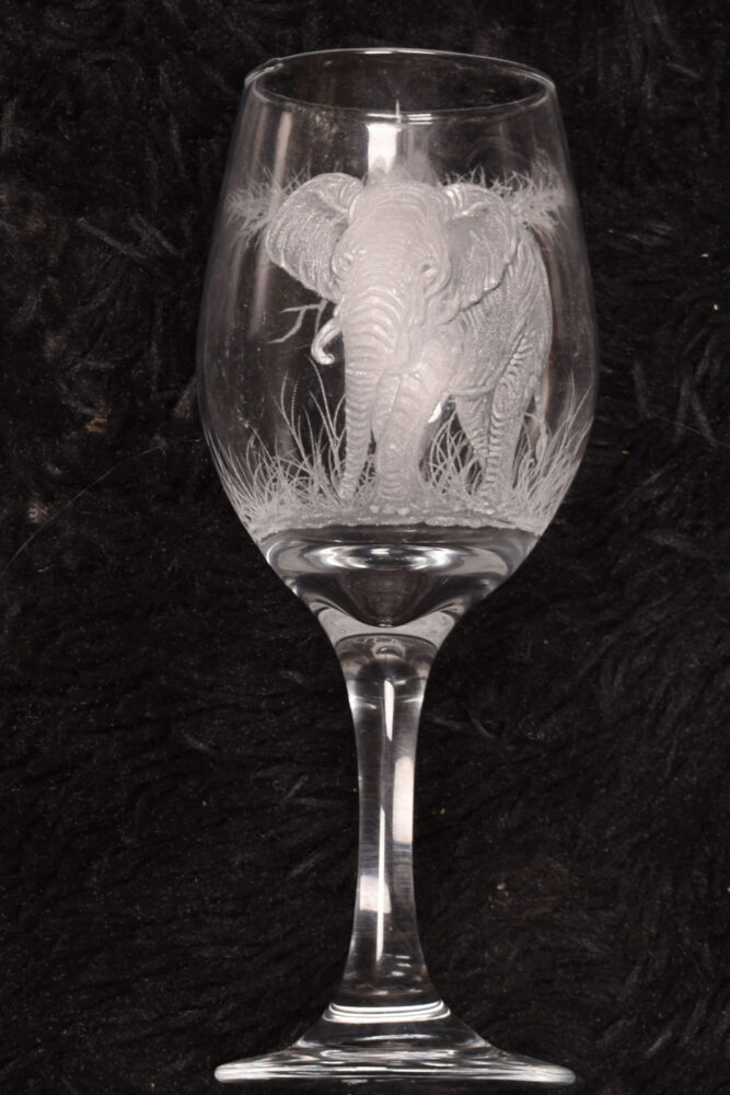 Engraved-wine-glasses-b-1 Wholesale Hand-Engraved Wildlife Glass Drinkware – Customizable for Holiday 2025Stock up on customizable wildlife glass drinkware