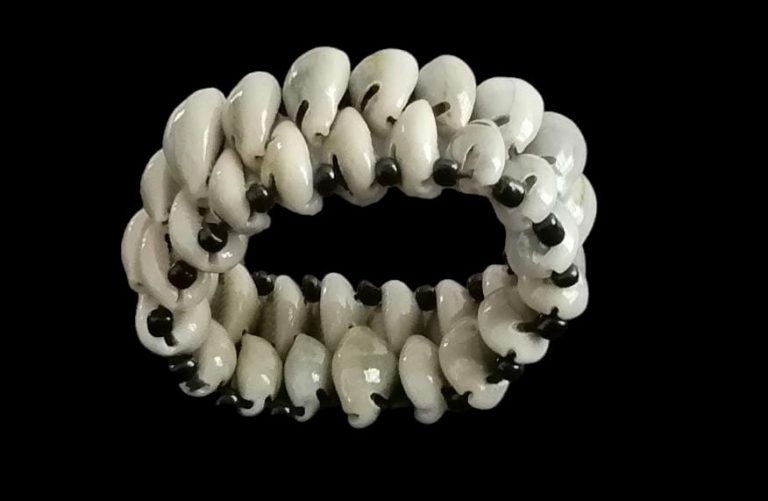 Cowrie Shell Bracelet – 10pcs