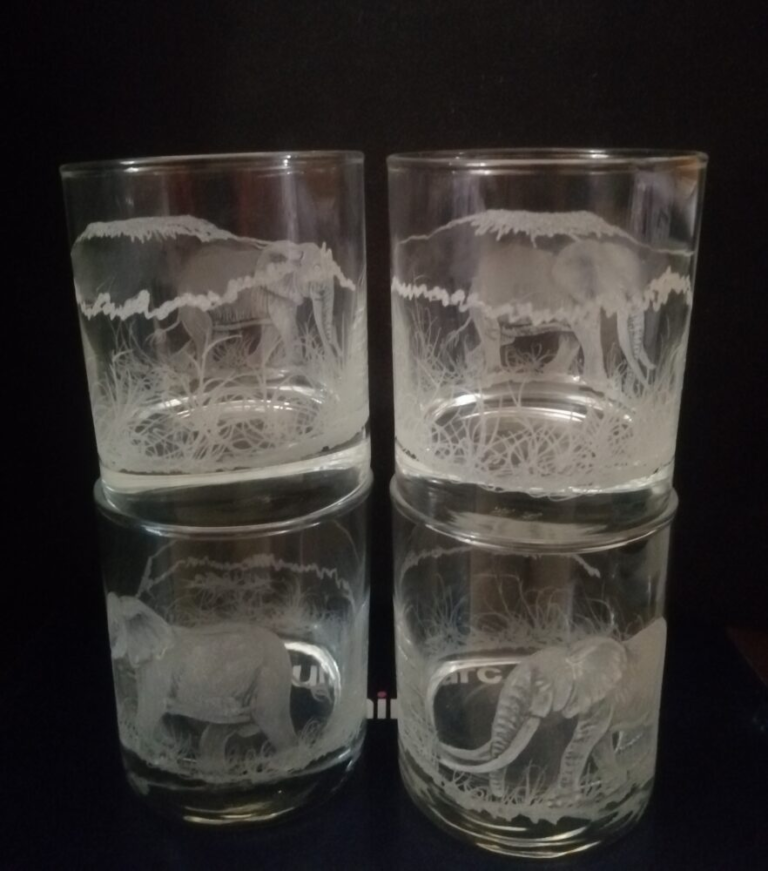 Wholesale Hand-Engraved Wildlife Glass Drinkware – Customizable for Holiday 2025Stock up on customizable wildlife glass drinkware